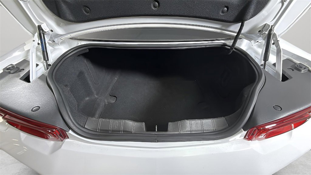 Used 2022 Chevrolet Camaro LT image 26