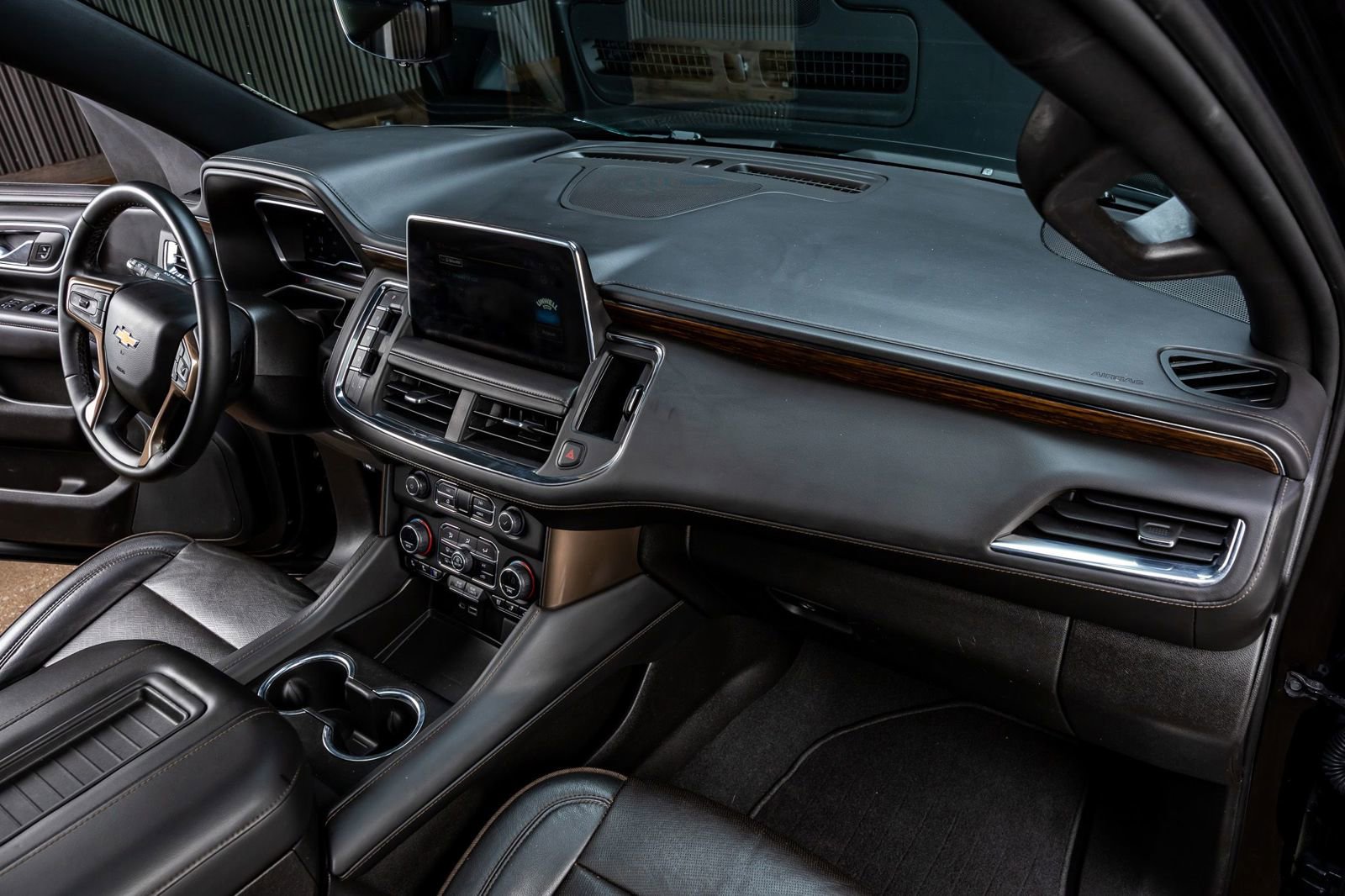 Used 2023 Chevrolet Tahoe High Country AWD/4WD image 18