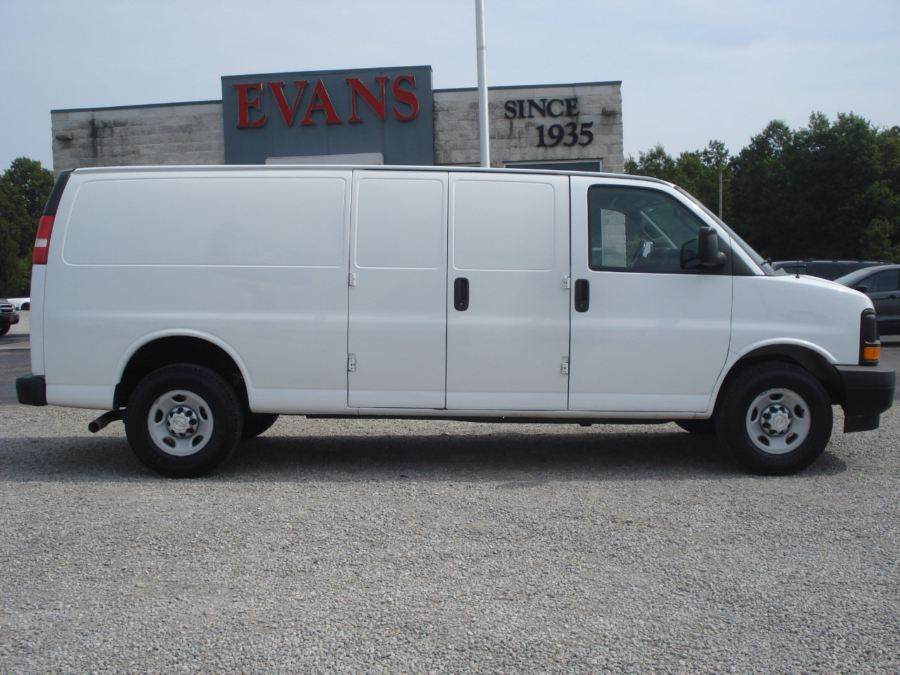 Used 2017 Chevrolet Express 3500 Extended