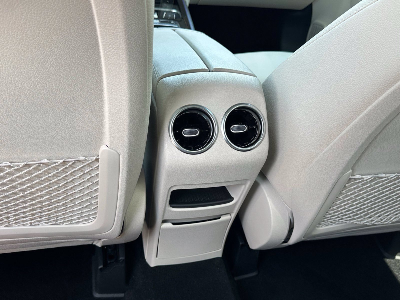 Used 2024 Mercedes-Benz GLB 250 image 17