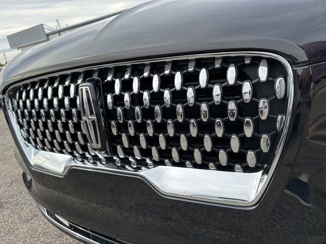 Used 2022 Lincoln Aviator Black Label w/ Dynamic Handling Package image 13