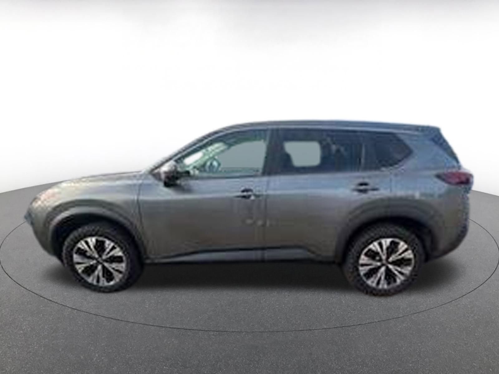 Used 2023 Nissan Rogue SV AWD/4WD image 3