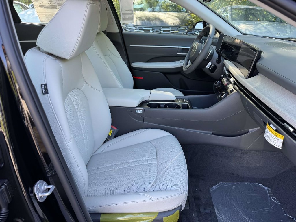 New 2027 Hyundai Sonata Limited FWD image 9