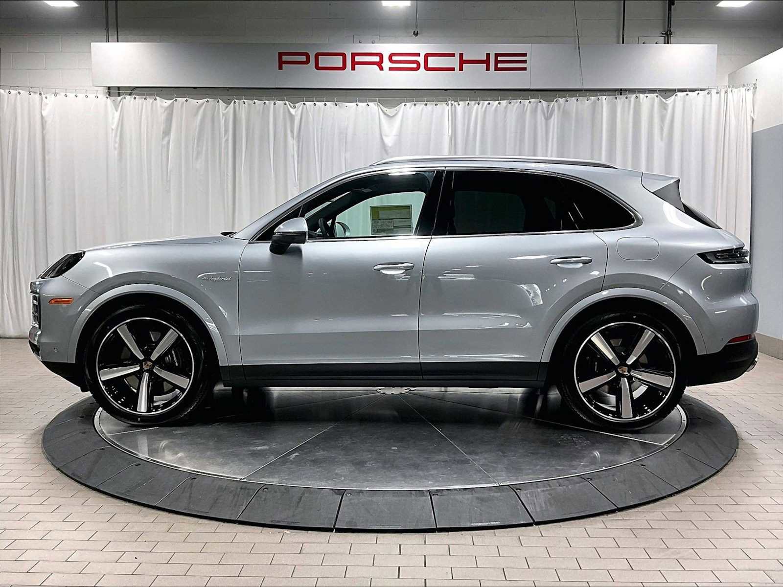 New 2026 Porsche Cayenne E-Hybrid image 2