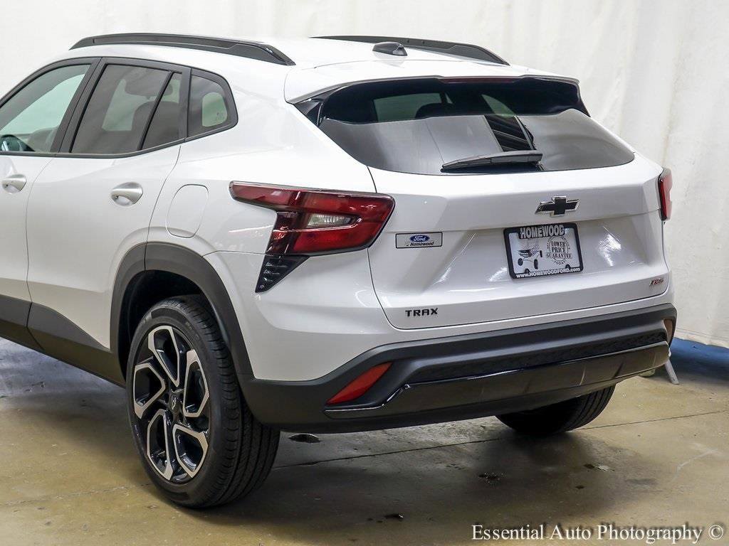 Used 2025 Chevrolet Trax RS image 7