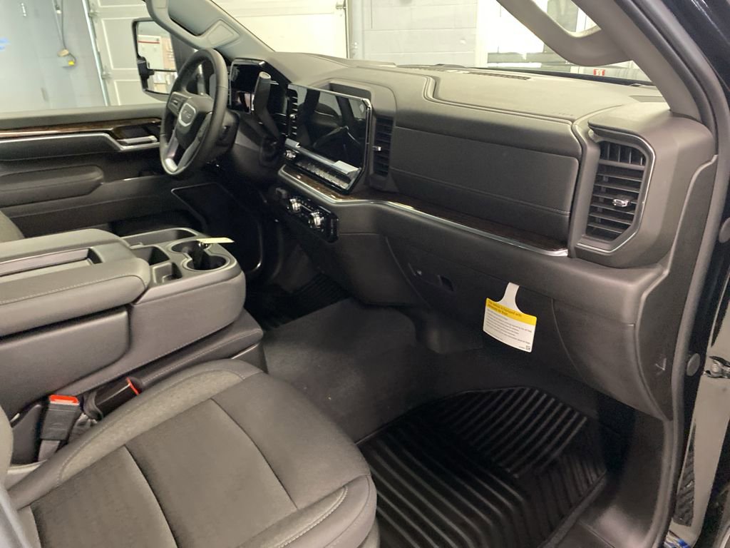 New 2025 GMC Sierra 3500 SLE w/ SLE Value Package image 17
