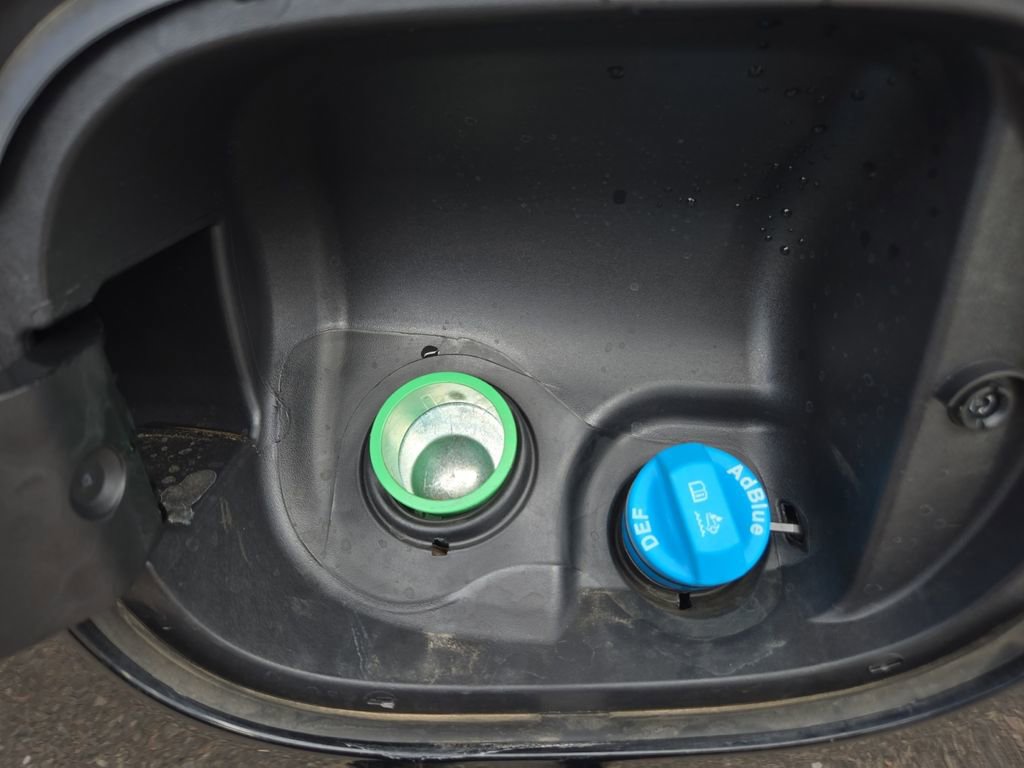 Used 2025 GMC Yukon XL Elevation w/ Elevation Premium Package image 24