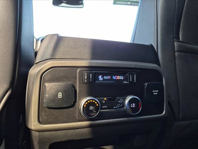 Used 2020 Ford Expedition XLT w/ Equipment Group 202A AWD/4WD image 18