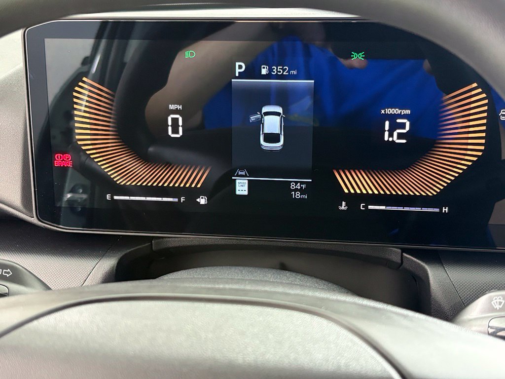 New 2026 Kia K4 FWD image 31