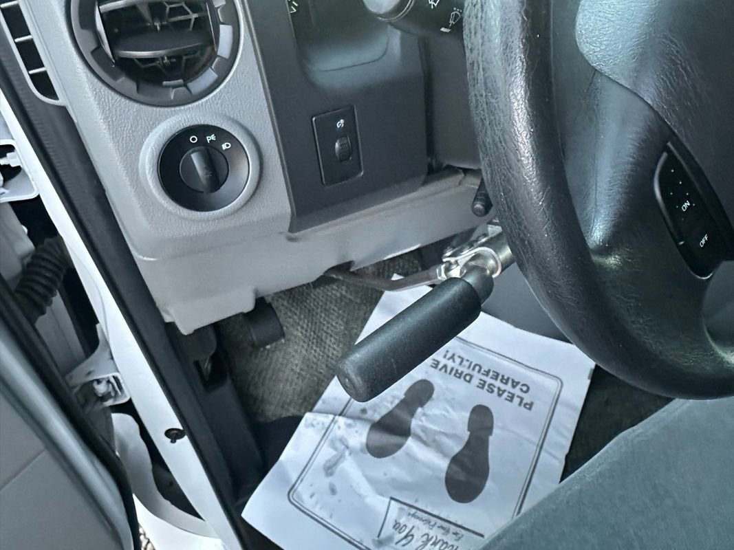 Used 2010 Ford E-150 and Econoline 150 image 33