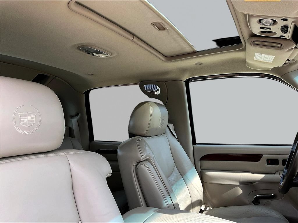 Used 2004 Cadillac Escalade EXT AWD/4WD image 28
