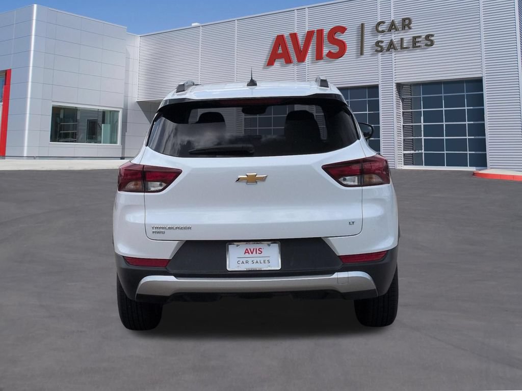 Used 2025 Chevrolet TrailBlazer LT AWD/4WD image 7