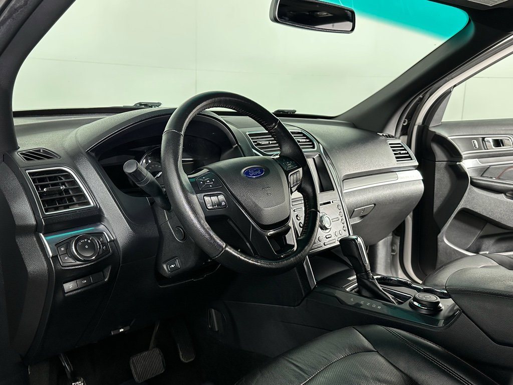 Used 2017 Ford Explorer Sport w/ Equipment Group 401A image 12