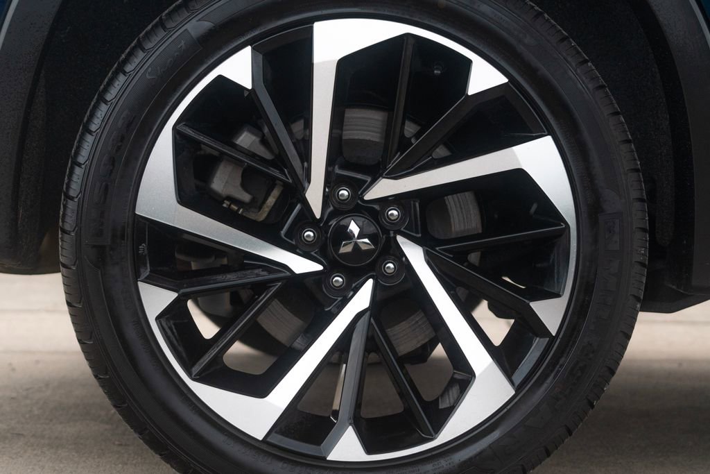 Used 2024 Mitsubishi Outlander SE Black Edition image 14