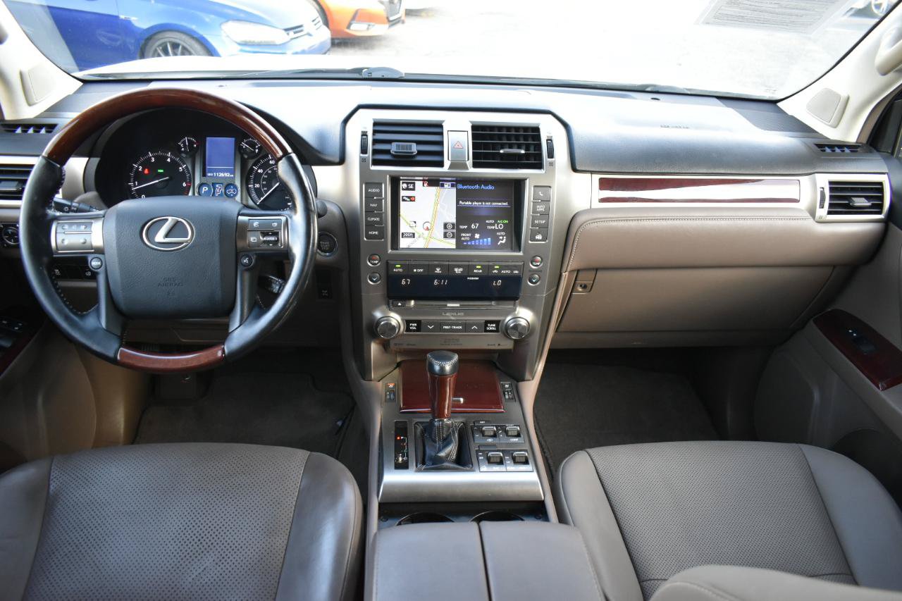 Used 2016 Lexus GX 460 Luxury AWD/4WD image 11
