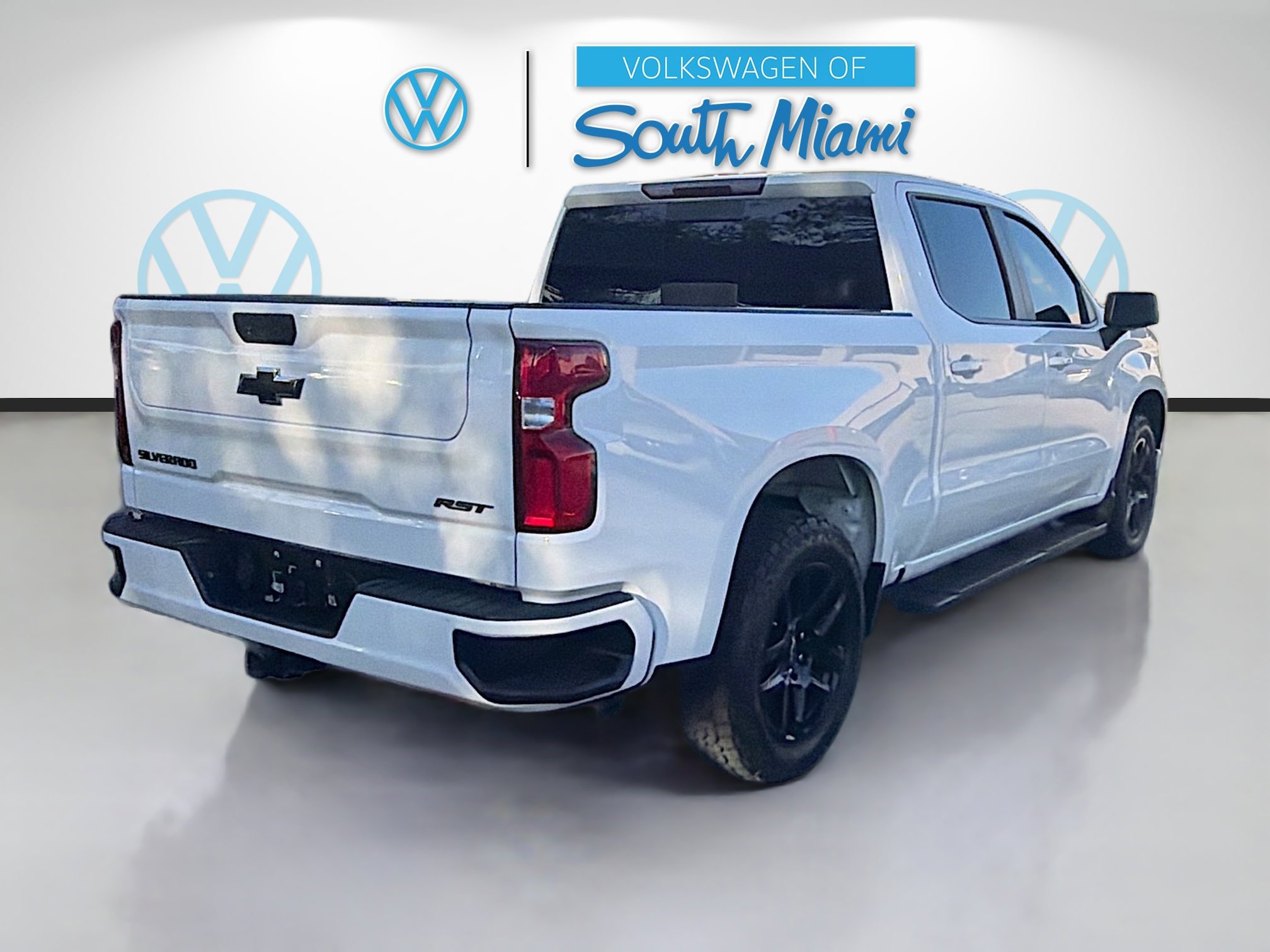 Used 2023 Chevrolet Silverado 1500 RST w/ Convenience Package II image 6