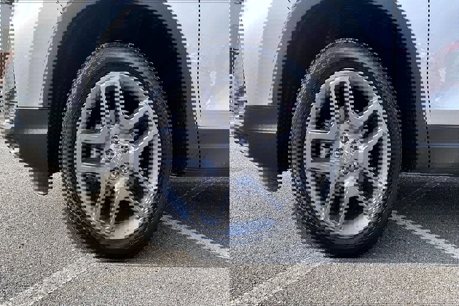 Used 2023 Honda Passport EX-L image 8