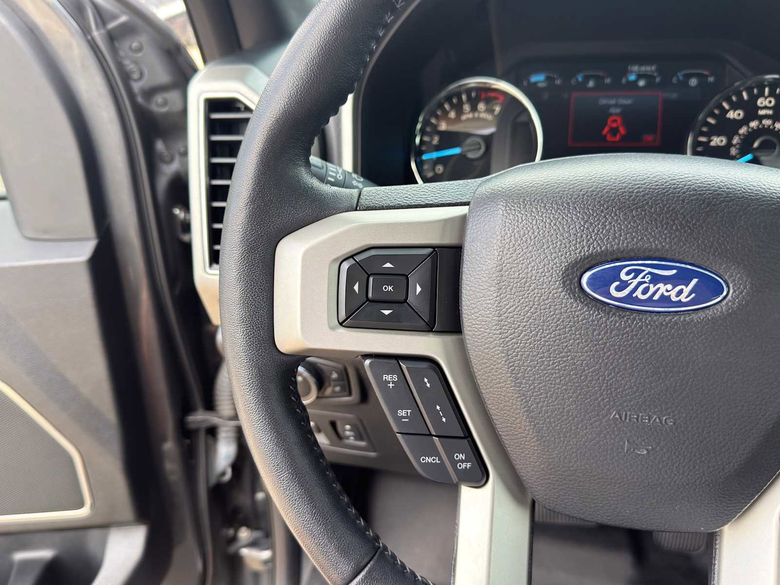 Used 2018 Ford F150 Lariat w/ Equipment Group 502A Luxury image 22