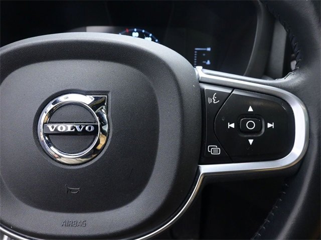 Used 2018 Volvo XC60 T5 Momentum w/ Vision Package image 14