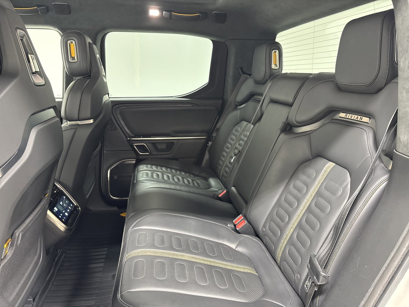 Used 2023 Rivian R1T Adventure AWD/4WD image 21