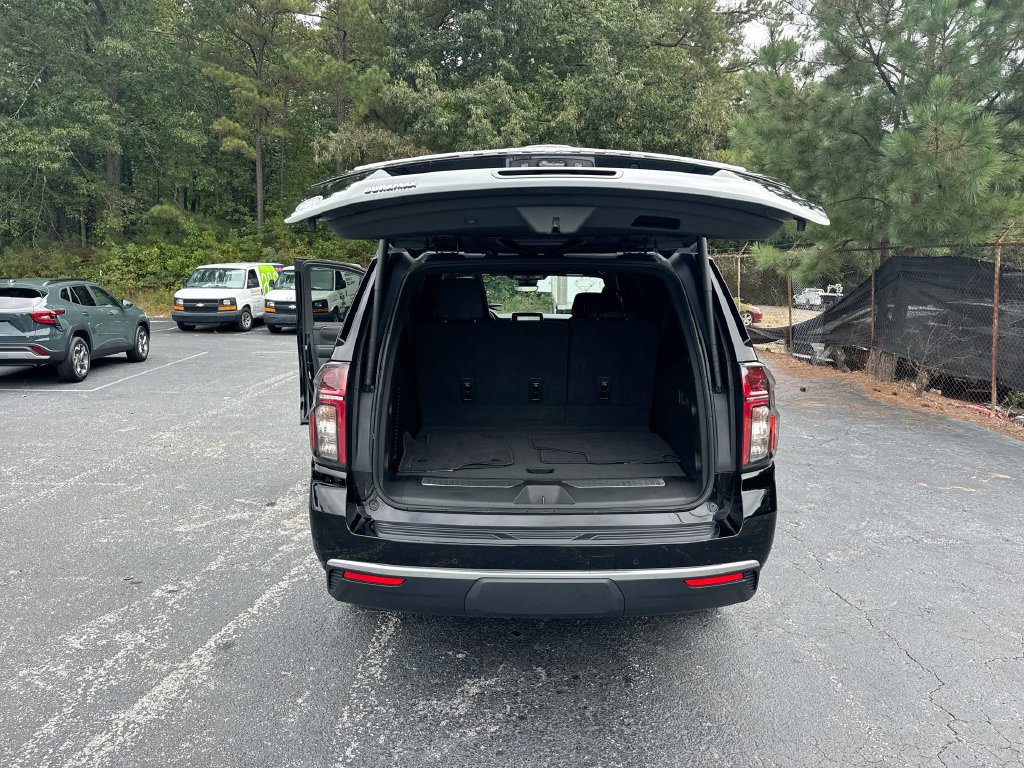 Used 2024 Chevrolet Suburban High Country AWD/4WD image 35