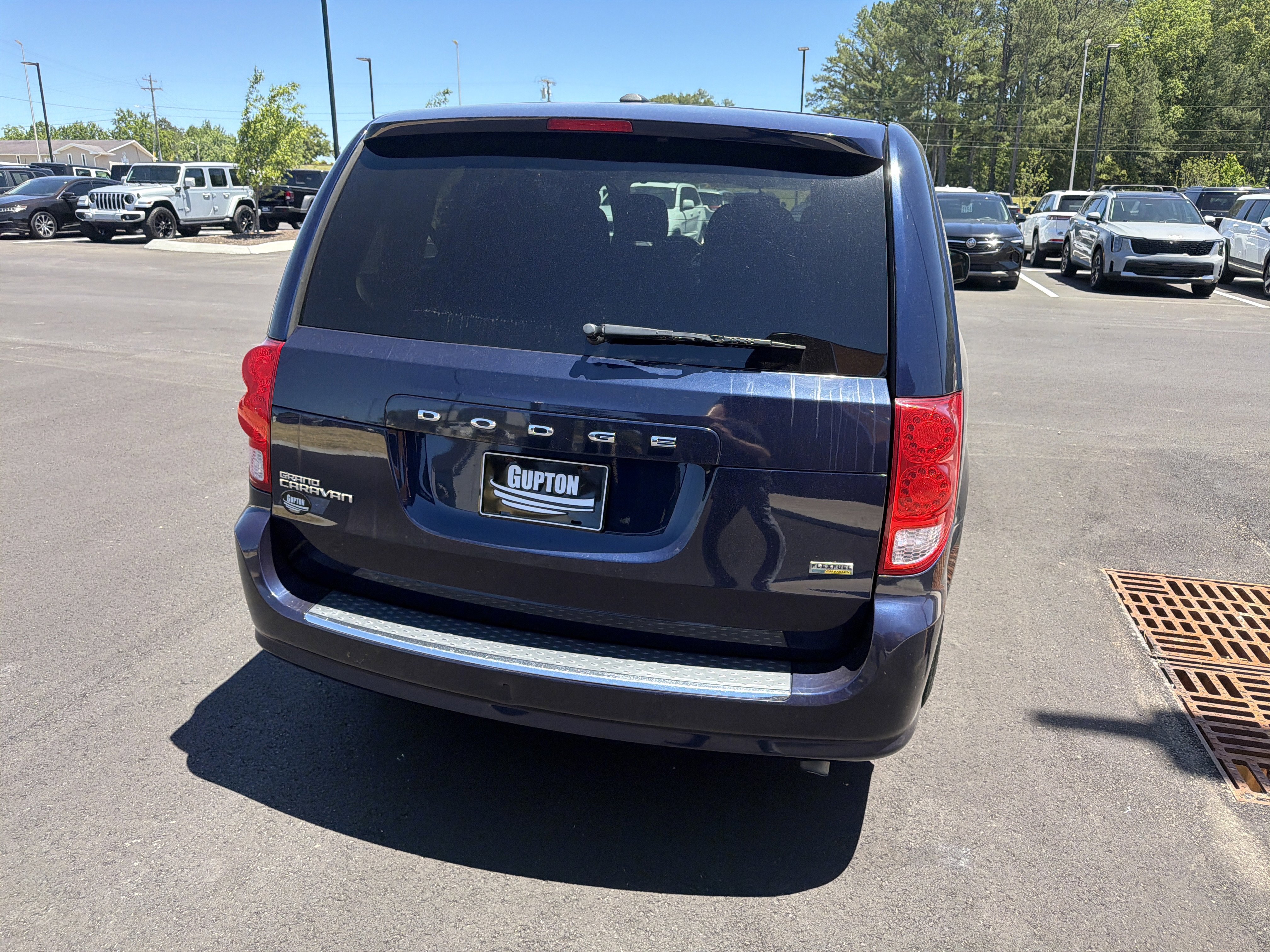 Used 2016 Dodge Grand Caravan SE w/ Quick Order Package 29E SE FWD image 13