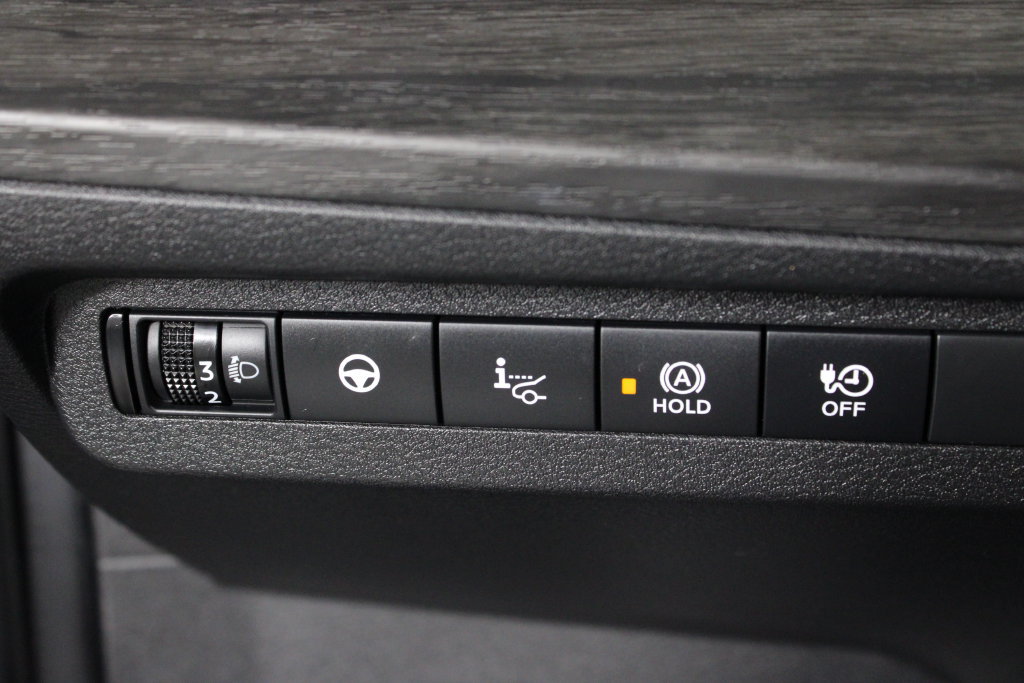 Certified 2024 Nissan Ariya AWD image 24