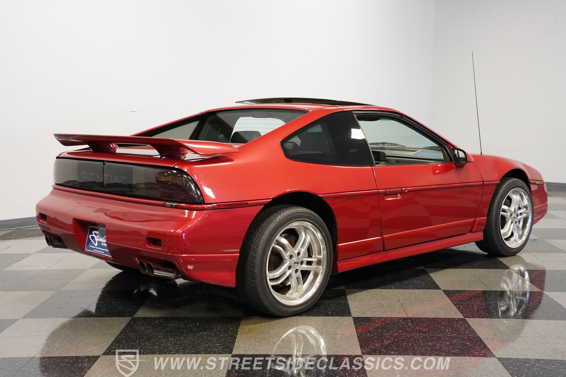 Used 1987 Pontiac Fiero GT RWD image 13