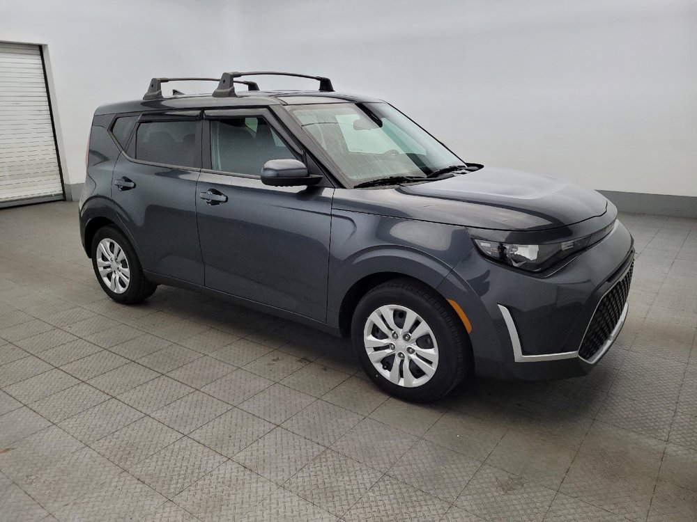 Used 2023 Kia Soul LX image 11