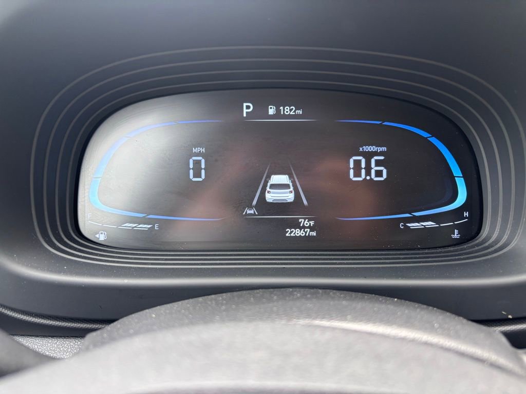 Used 2023 Hyundai Venue Limited w/ Cargo Package image 19