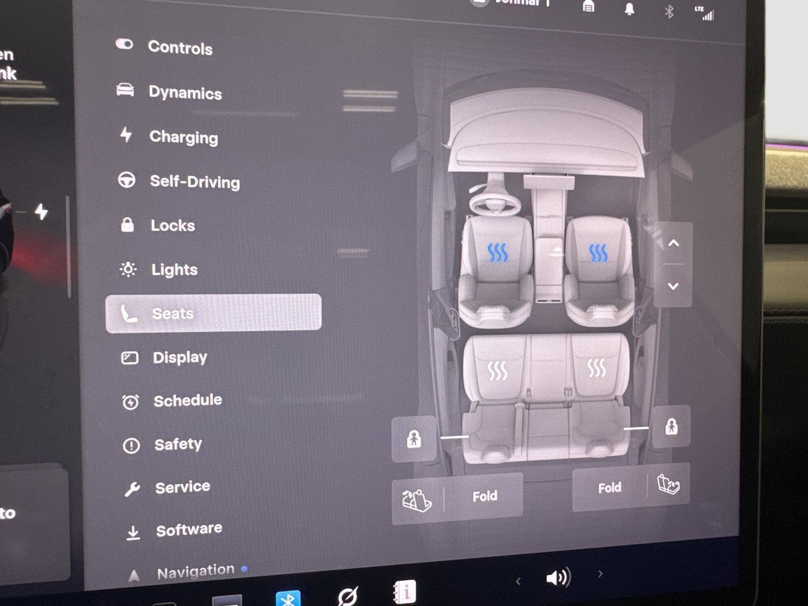 Used 2026 Tesla Model Y AWD image 31