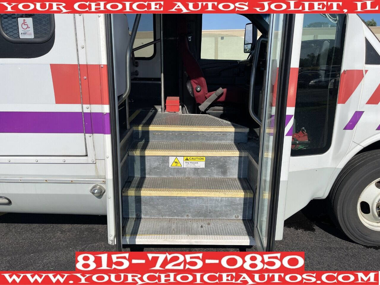 Used 2014 Chevrolet Express 4500 Extended w/ Shuttle Bus Package RWD image 24