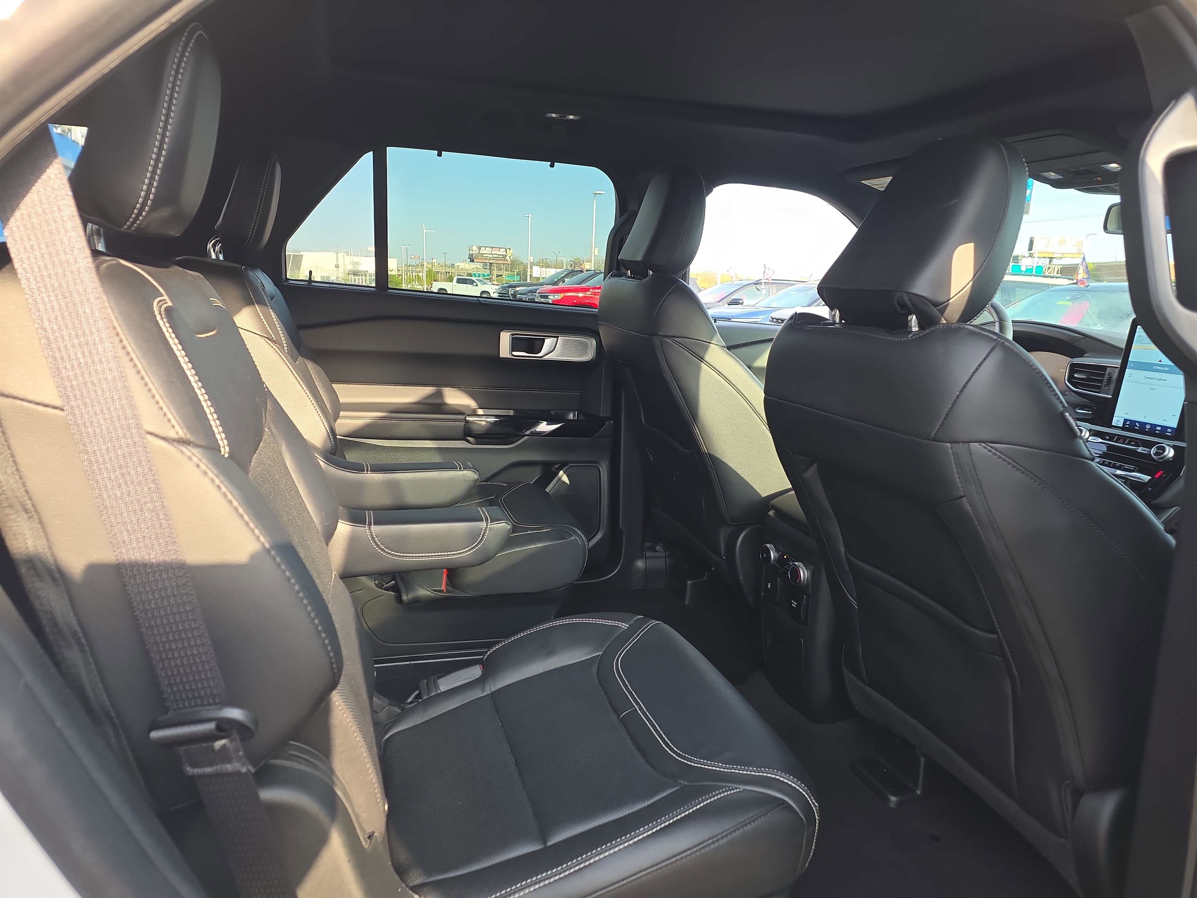 Used 2023 Ford Explorer ST w/ Equipment Group 401A image 10