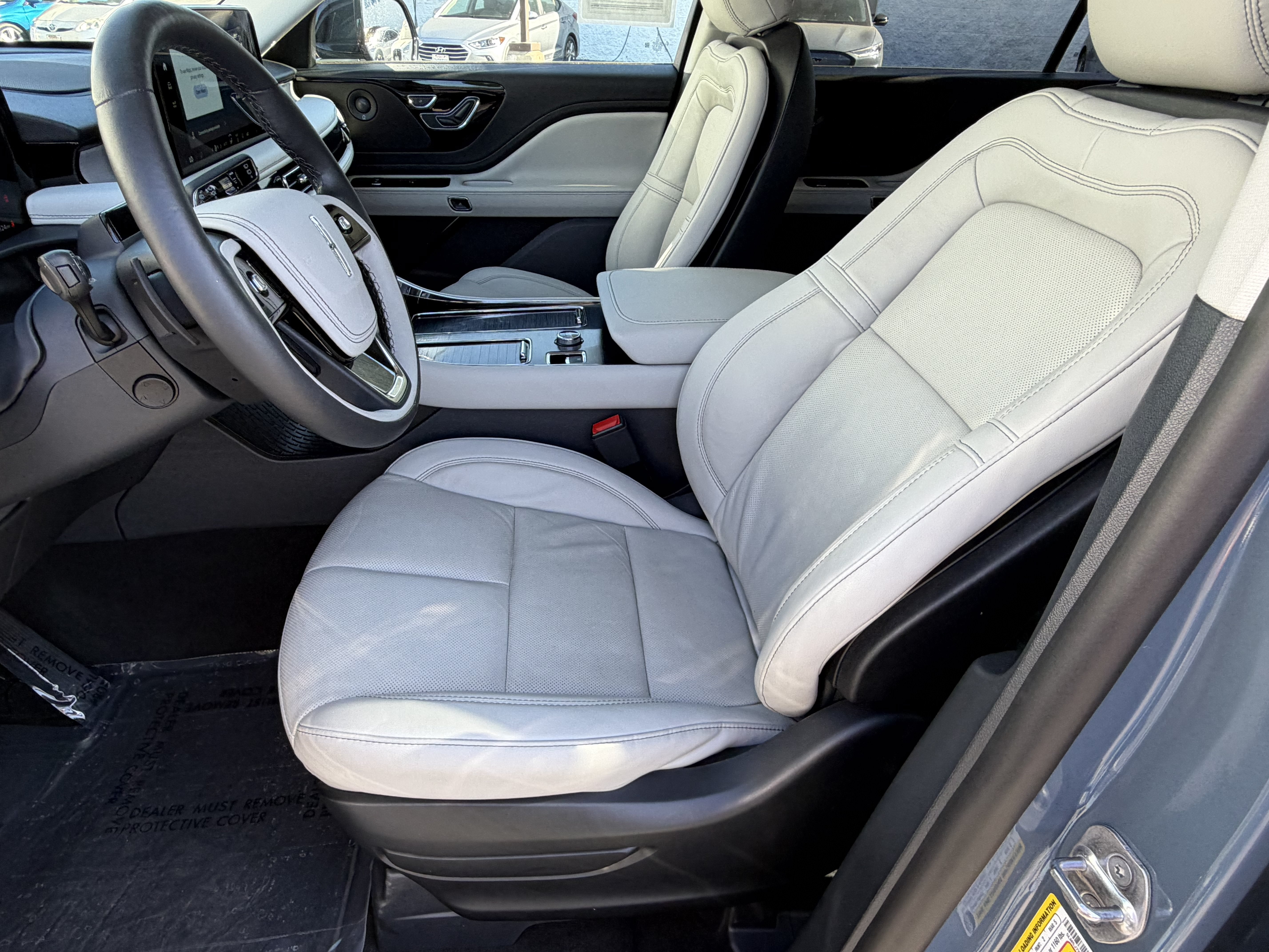 Used 2026 Lincoln Aviator Reserve RWD image 12