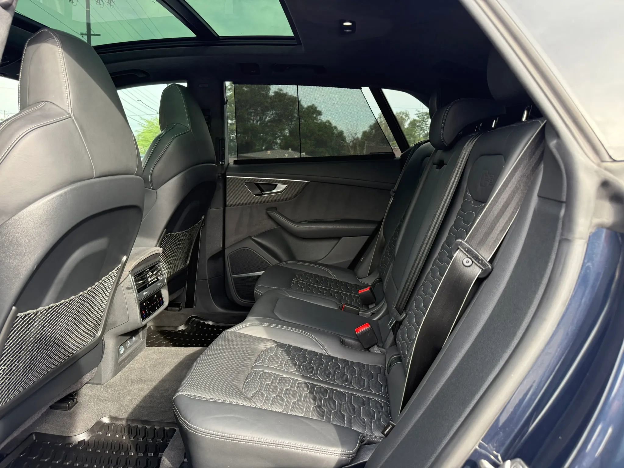 Used 2024 Audi RS Q8 w/ Executive Package image 22