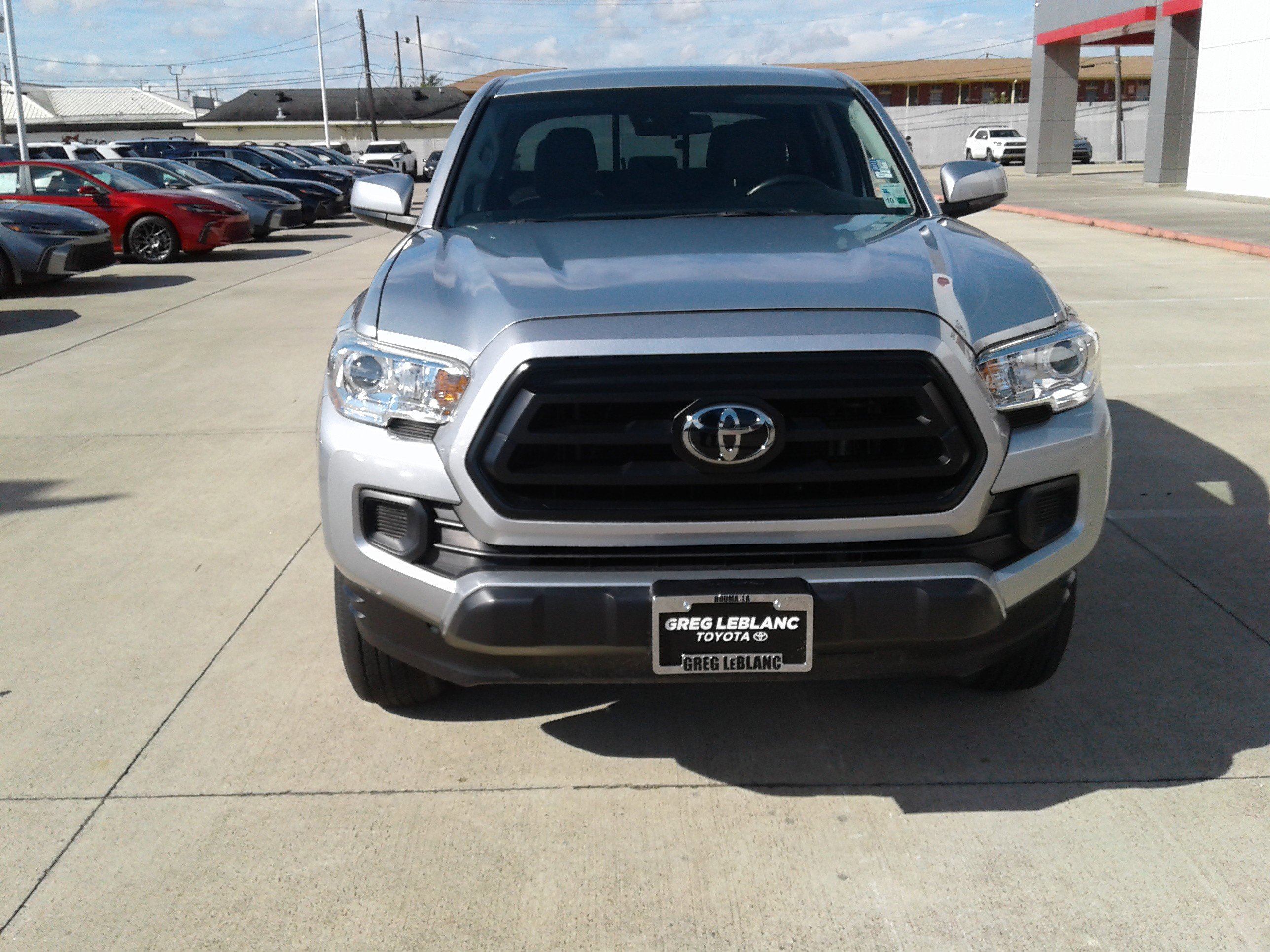 Used 2023 Toyota Tacoma SR image 2