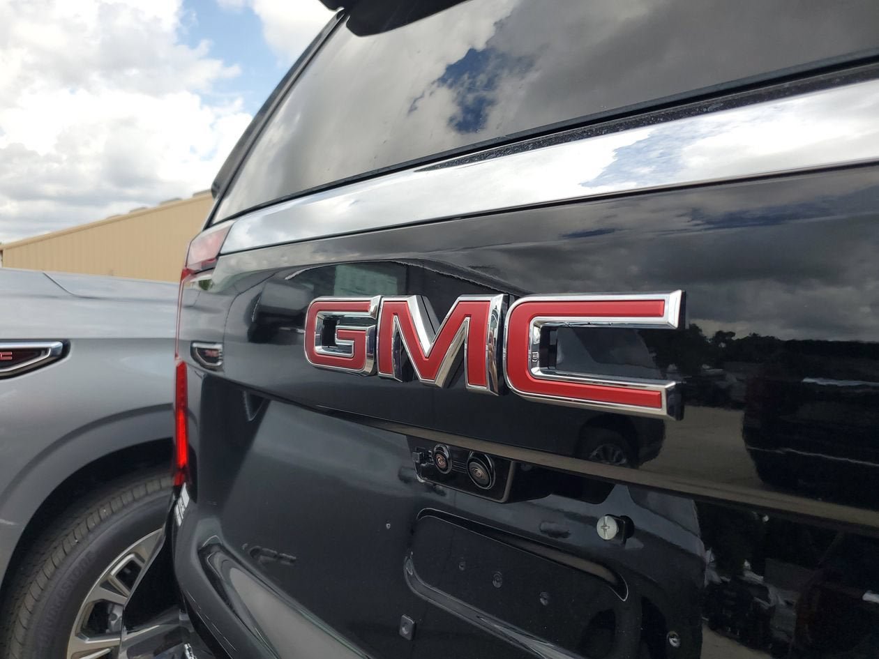 New 2026 GMC Yukon XL Elevation w/ Elevation Premium Package AWD/4WD image 7