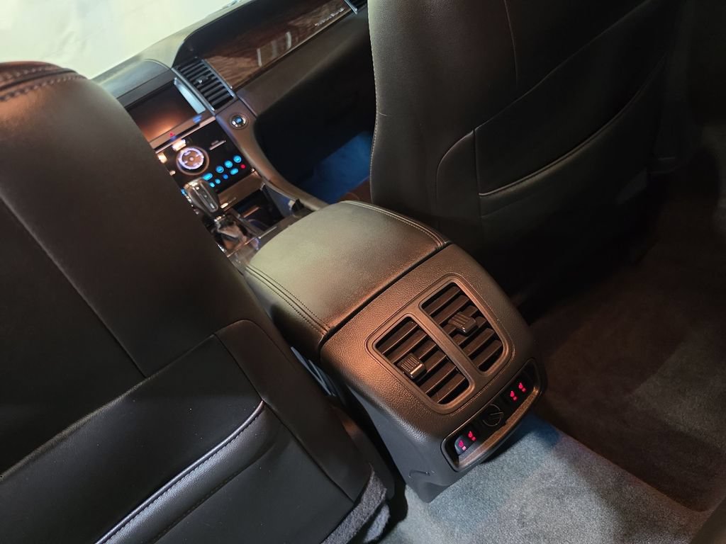 Used 2018 Ford Taurus Limited w/ Driver Assist Package FWD image 22