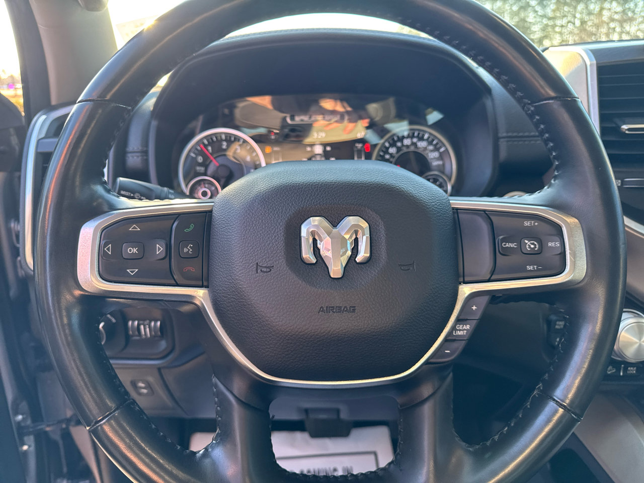 Used 2022 RAM 1500 Laramie w/ Laramie Southwest Edition image 16