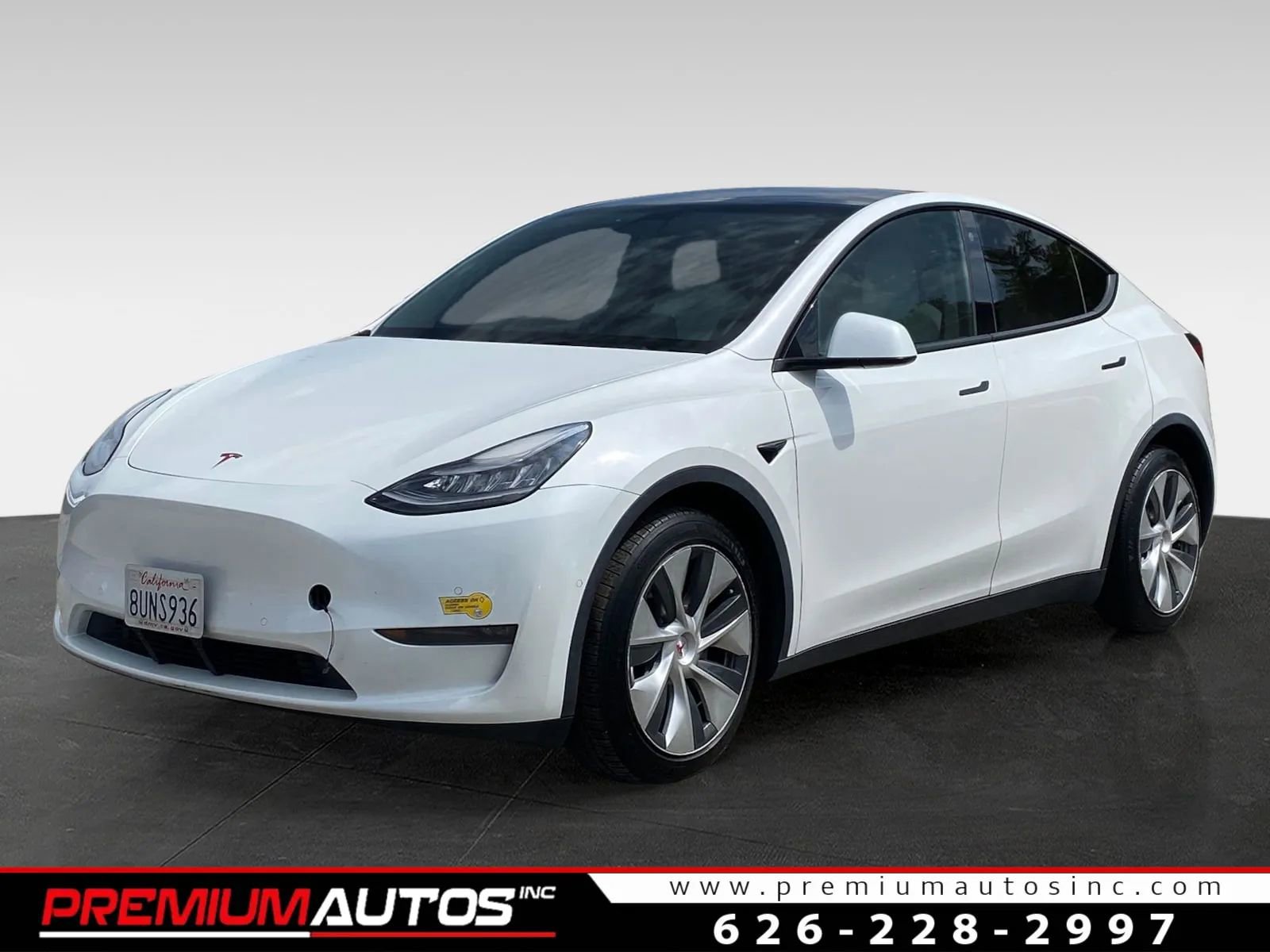 Used 2021 Tesla Model Y Long Range AWD/4WD image 1