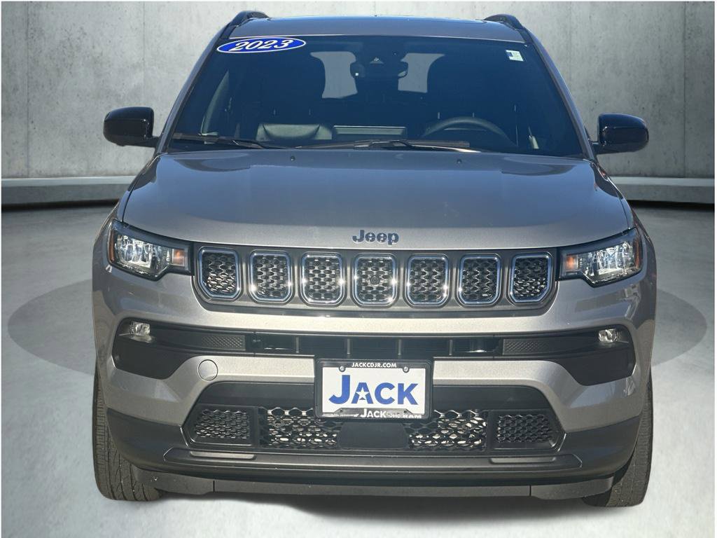Used 2023 Jeep Compass Latitude w/ Sun and Sound Group AWD/4WD image 11
