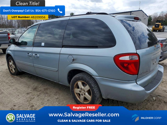 Used 2006 Dodge Grand Caravan SXT image 3