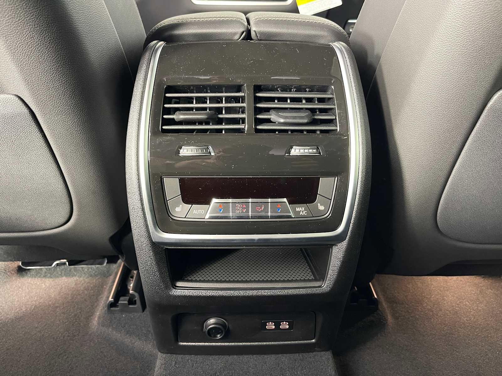 New 2026 BMW X5 xDrive50e w/ M Sport Package image 32