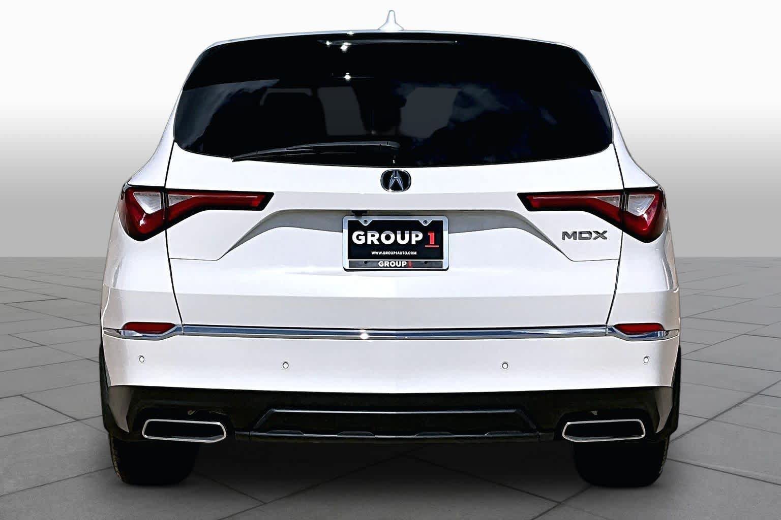 Used 2024 Acura MDX w/ Technology Package FWD image 5