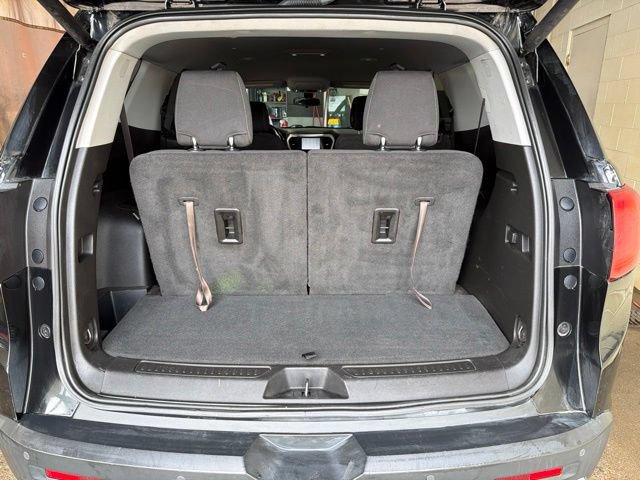 Used 2019 GMC Acadia SLE w/ LPO, Black Accent Package FWD image 25