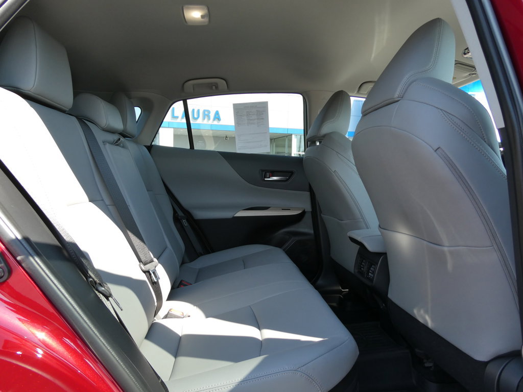Used 2024 Toyota Venza XLE AWD/4WD image 17