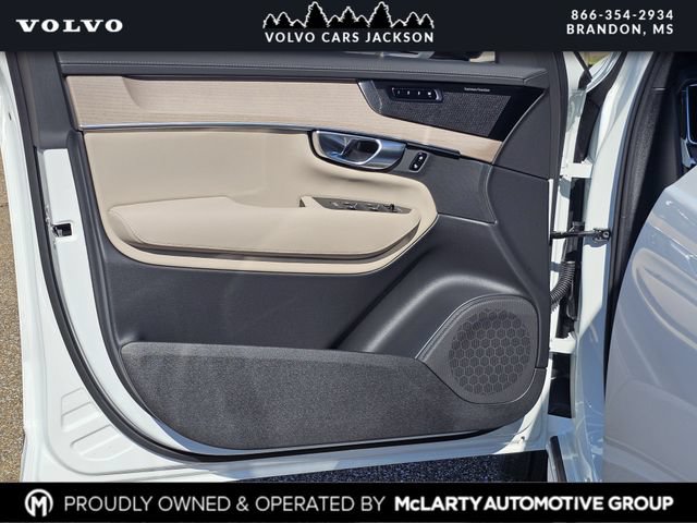 Certified 2026 Volvo XC90 B6 Plus w/ Protection Package Premier AWD/4WD image 15