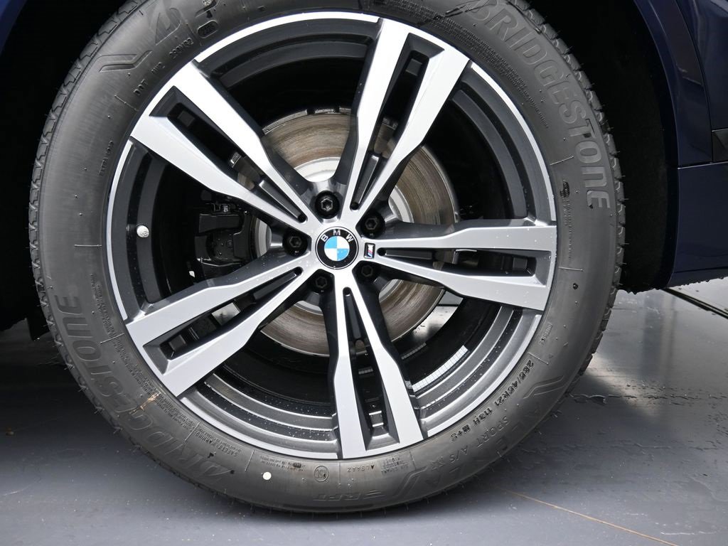 New 2026 BMW X7 xDrive40i w/ M Sport Package image 9