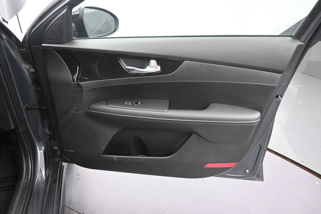 Certified 2023 Kia Forte GT-Line w/ GT-Line Premium Package FWD image 21