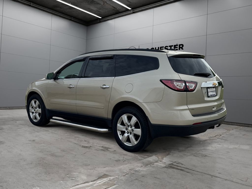 Used 2016 Chevrolet Traverse LT w/ Style and Technology Package AWD/4WD image 3